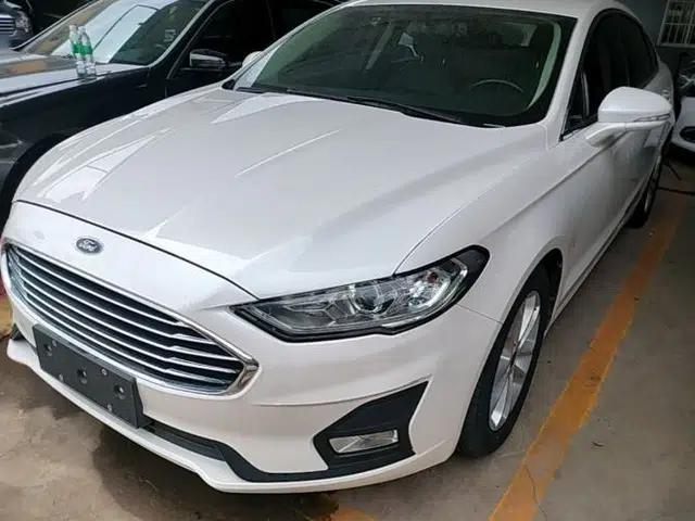 Ford Mondeo 2020 EcoBoost 180 Stylish Model