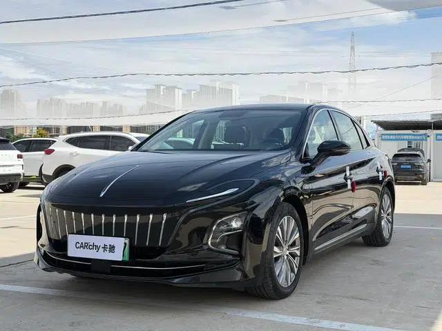Hongqi E-QM5 2023 620KM PLUS Edition