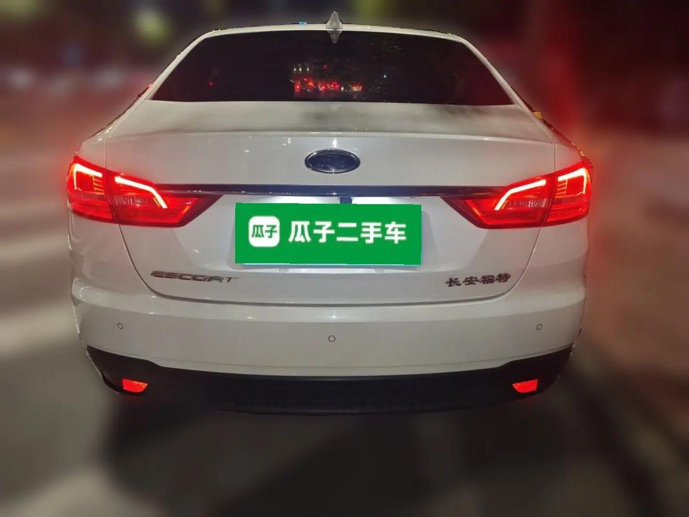 Ford Escort 2019 1.5L Automatic Enjoyment Model — миниатюра 5