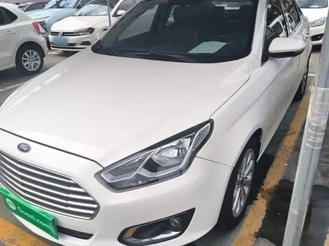Ford Escort 2015 1.5L Automatic Fashion Model