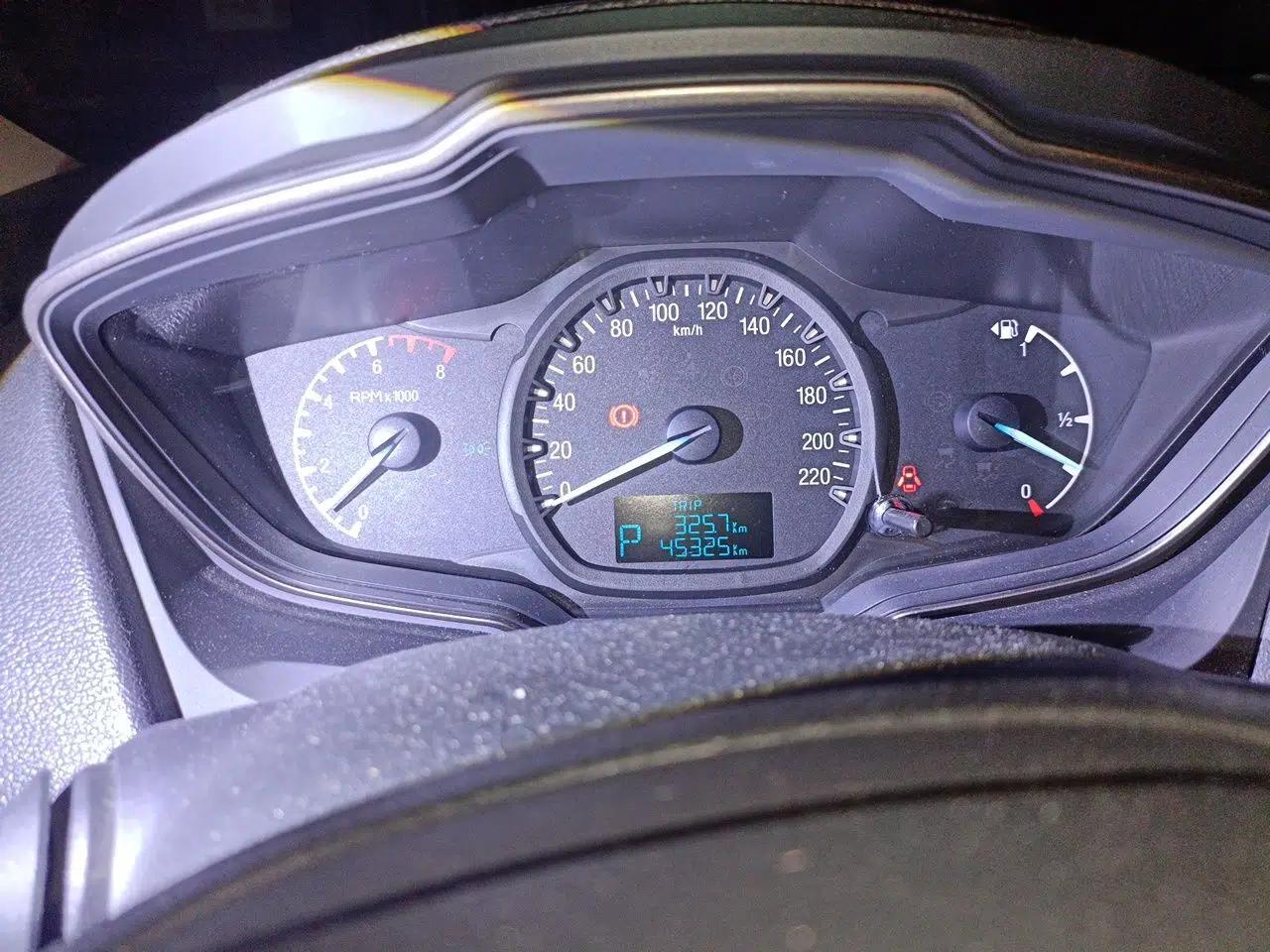 Ford Escort 2017 1.5L Automatic Comfort Model — миниатюра 11