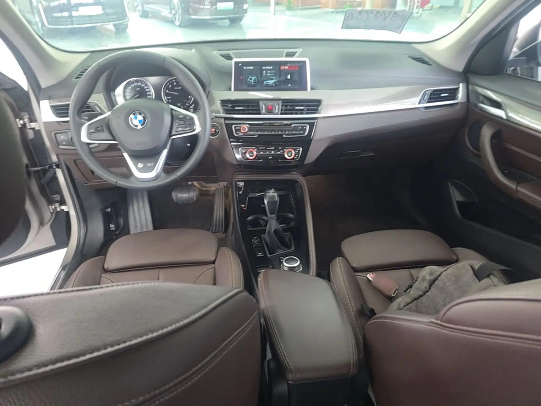 BMW X1 2019 xDrive20Li Luxury Model — миниатюра 12