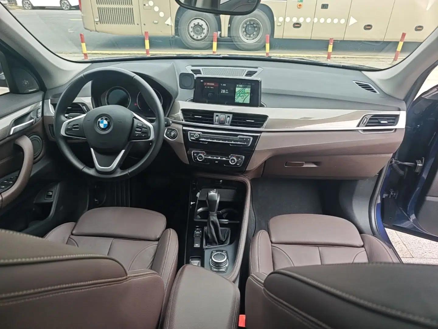 BMW X1 2019 xDrive20Li Luxury Model — миниатюра 19