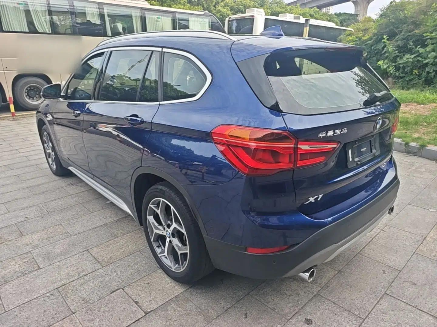 BMW X1 2019 xDrive20Li Luxury Model — миниатюра 4