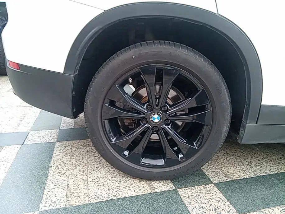 BMW X1 2021 sDrive20Li Fashion Model — миниатюра 11