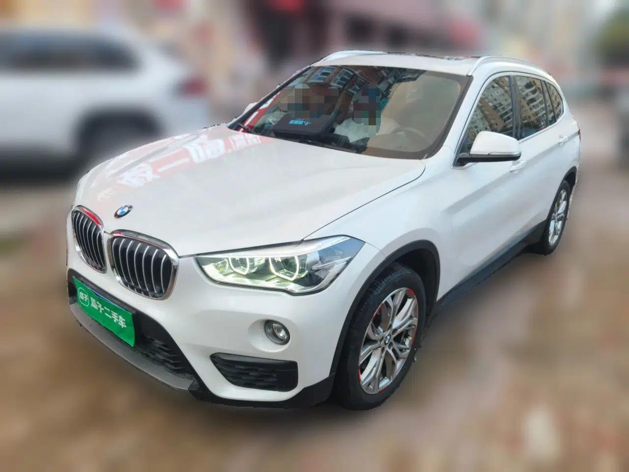 BMW X1 2018 sDrive20Li Leading Model — миниатюра 1