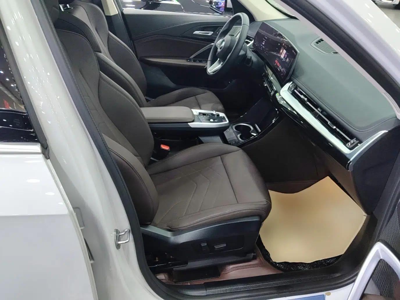 BMW X1 2024 sDrive25Li X Design Package — миниатюра 19