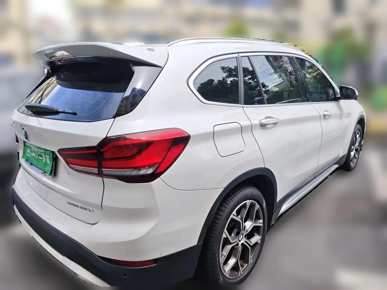 BMW X1 2021 sDrive25Li Leading Model — миниатюра 6