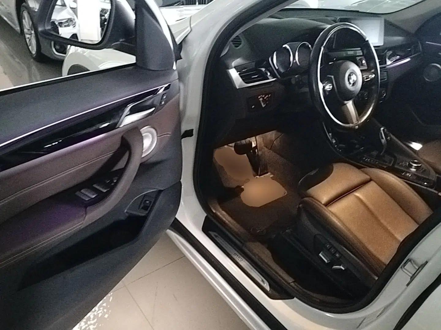 BMW X1 2022 sDrive20Li Luxury Model — миниатюра 18