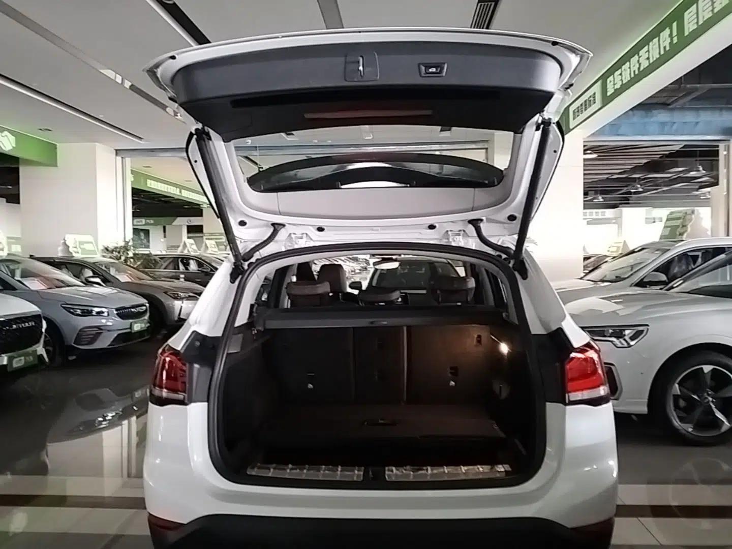 BMW X1 2022 sDrive20Li Luxury Model — миниатюра 22