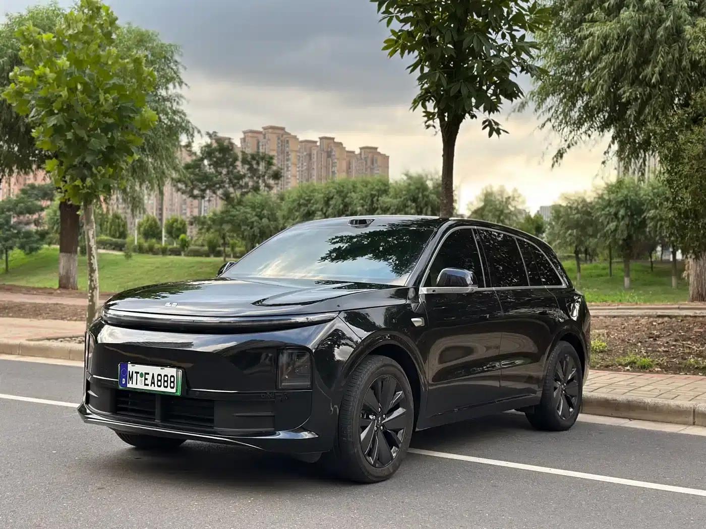 Li Auto L6 2025 Max Intelligent Renewal Edition — миниатюра 1