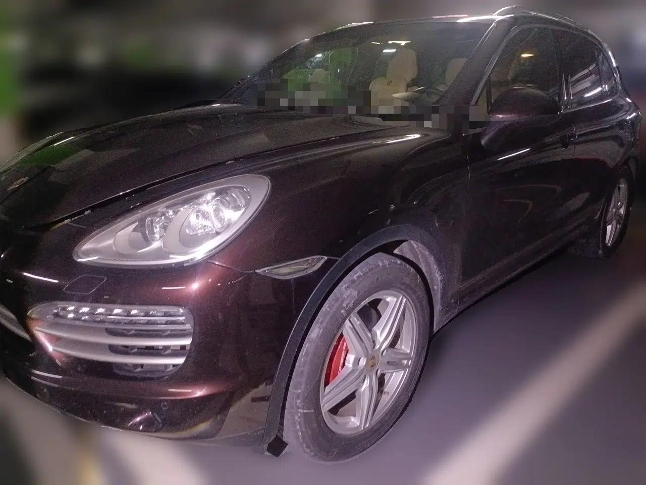 Porsche Cayenne 2014 Cayenne Platinum Edition 3.0T — миниатюра 1