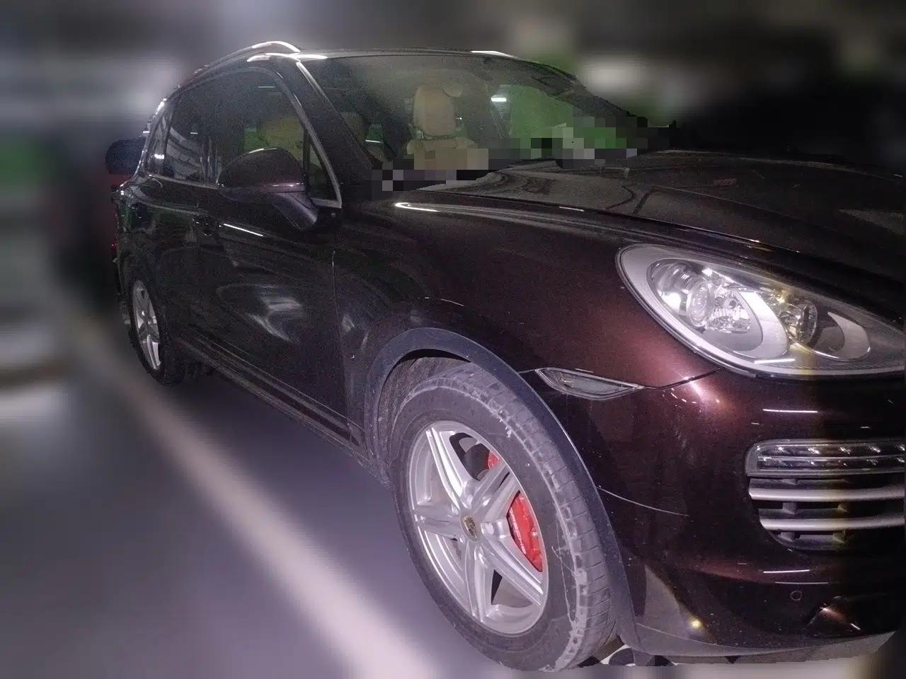 Porsche Cayenne 2014 Cayenne Platinum Edition 3.0T — миниатюра 3