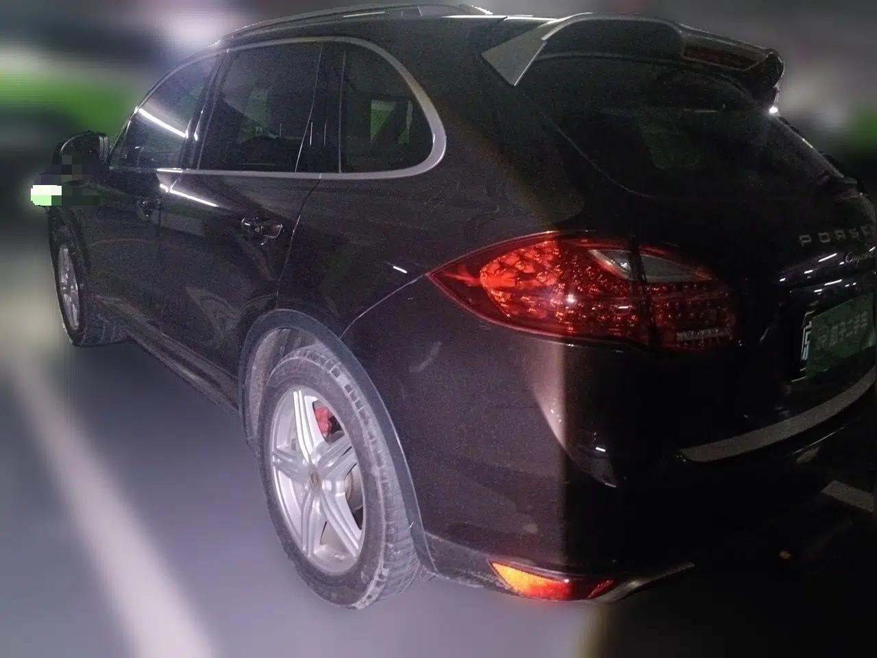 Porsche Cayenne 2014 Cayenne Platinum Edition 3.0T — миниатюра 4