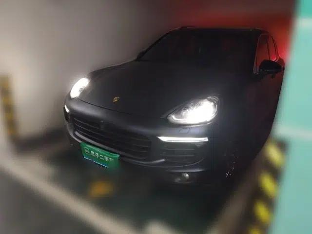 Porsche Cayenne 2016 Cayenne Platinum Edition 3.0T