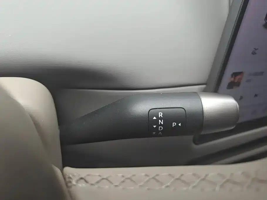 Li Auto i6 2025 Two-Wheel Drive Standard Edition — миниатюра 16