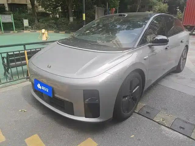 Li Auto i6 2025 Two-Wheel Drive Standard Edition