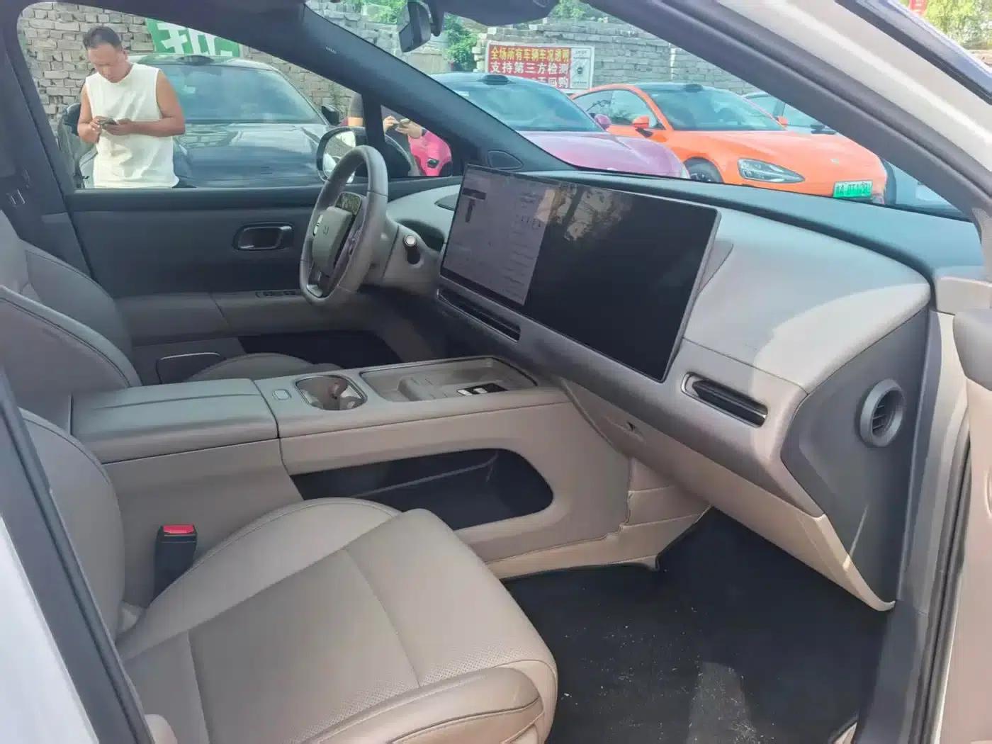 Li Auto i6 2025 Two-Wheel Drive Standard Edition — миниатюра 4
