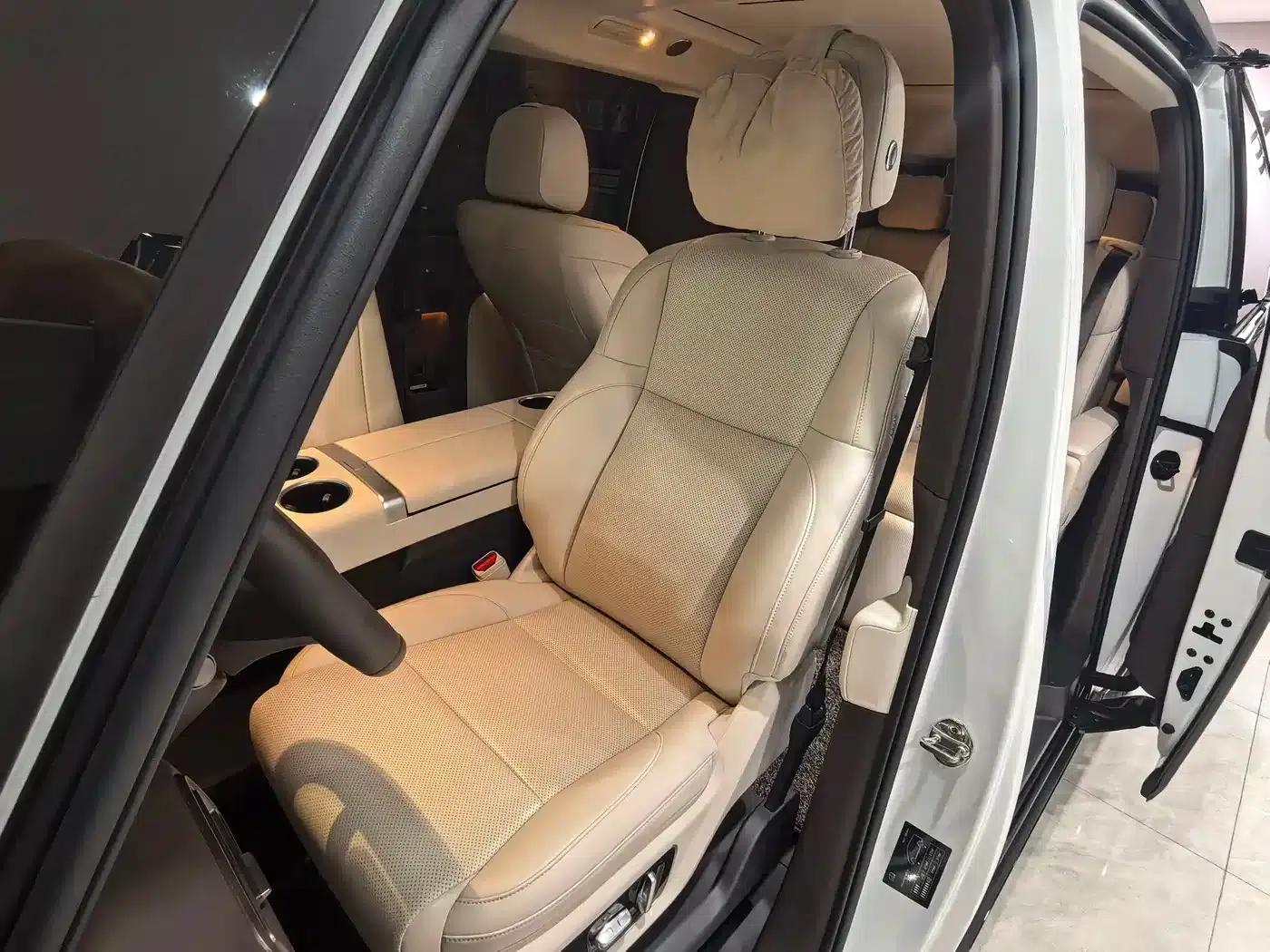 Li Auto MEGA 2024 Ultra — миниатюра 11