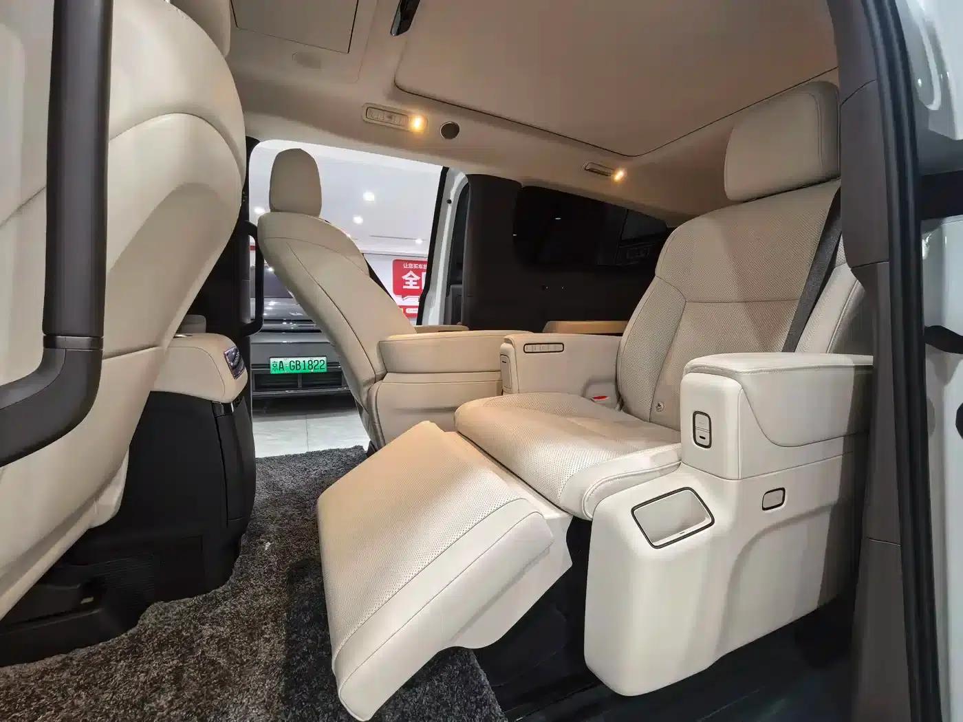 Li Auto MEGA 2024 Ultra — миниатюра 16