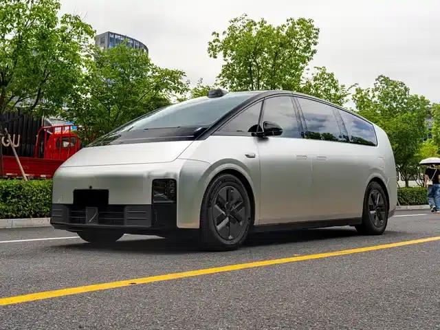 Li Auto MEGA 2024 Ultra