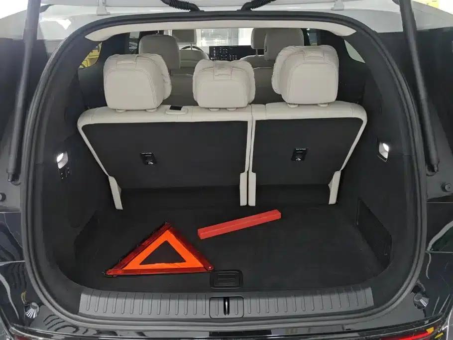 Li Auto MEGA 2025 Ultra Smart Renewal Edition — миниатюра 4