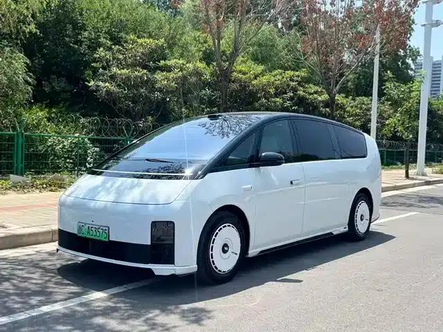 Li Auto MEGA 2025 Home Edition
