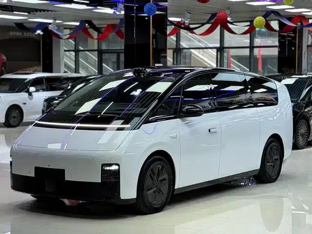 Li Auto MEGA 2024 Ultra