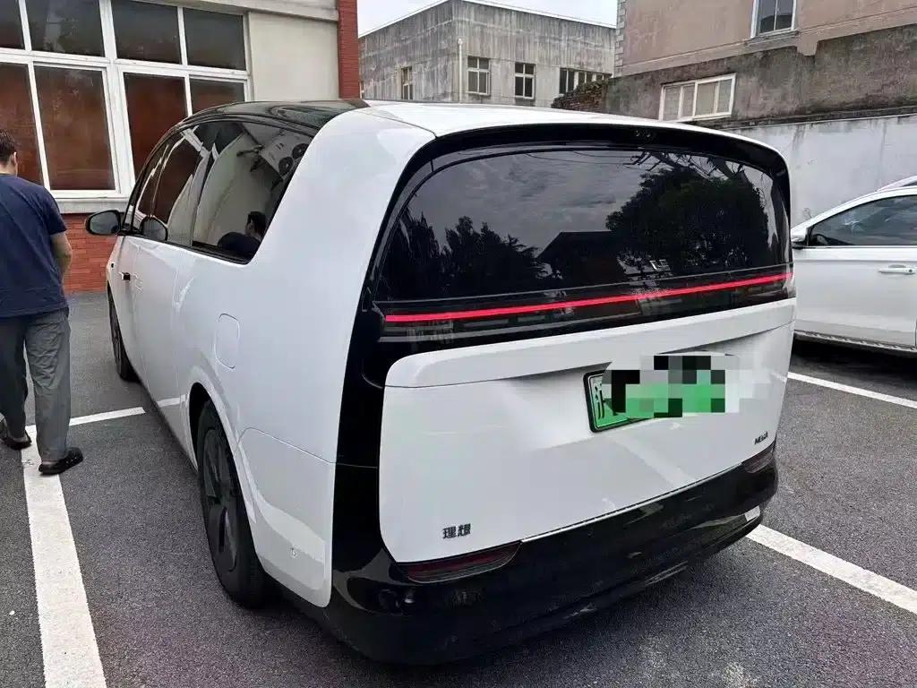 Li Auto MEGA 2025 Home Edition — миниатюра 3