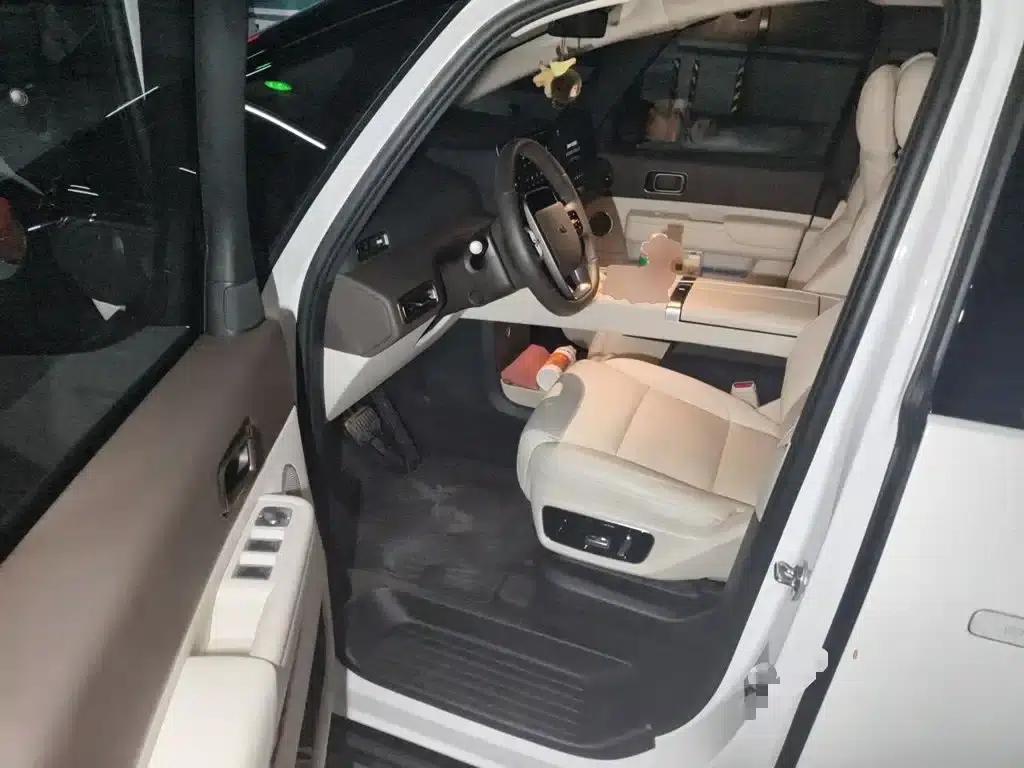 Li Auto MEGA 2024 Ultra — миниатюра 12