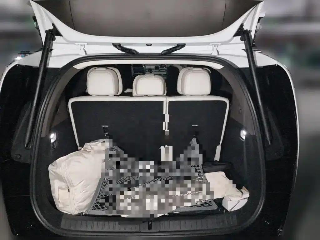 Li Auto MEGA 2024 Ultra — миниатюра 15