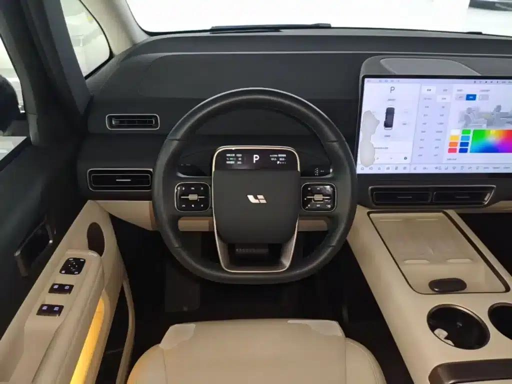 Li Auto MEGA 2025 Home Edition — миниатюра 11