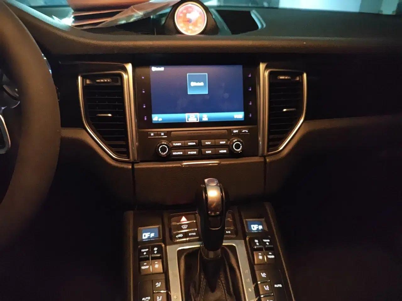Porsche Macan 2017 Macan S 3.0T — миниатюра 13