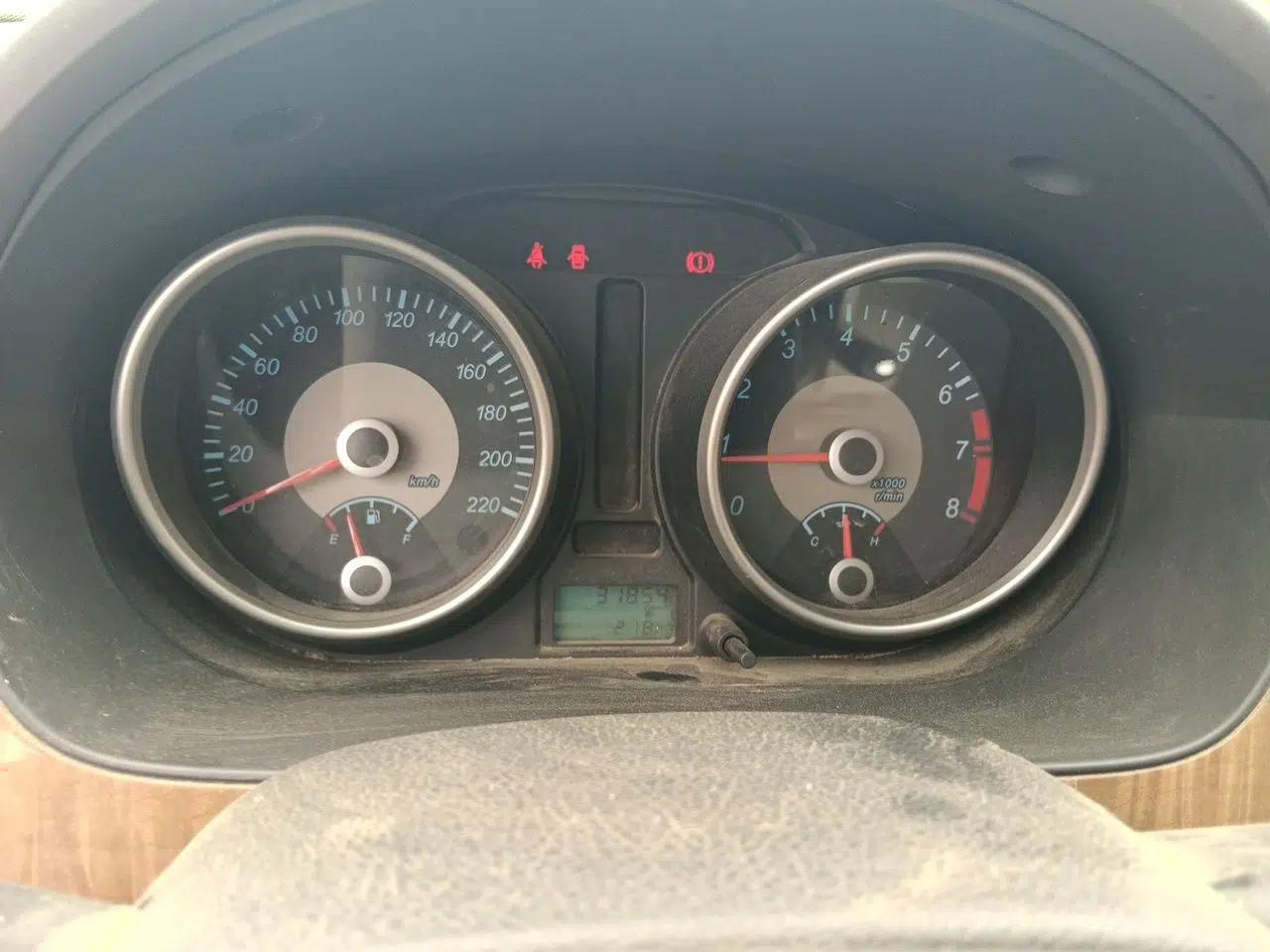 Buick Excelle 2015 1.5L Manual Classic Trim — миниатюра 11