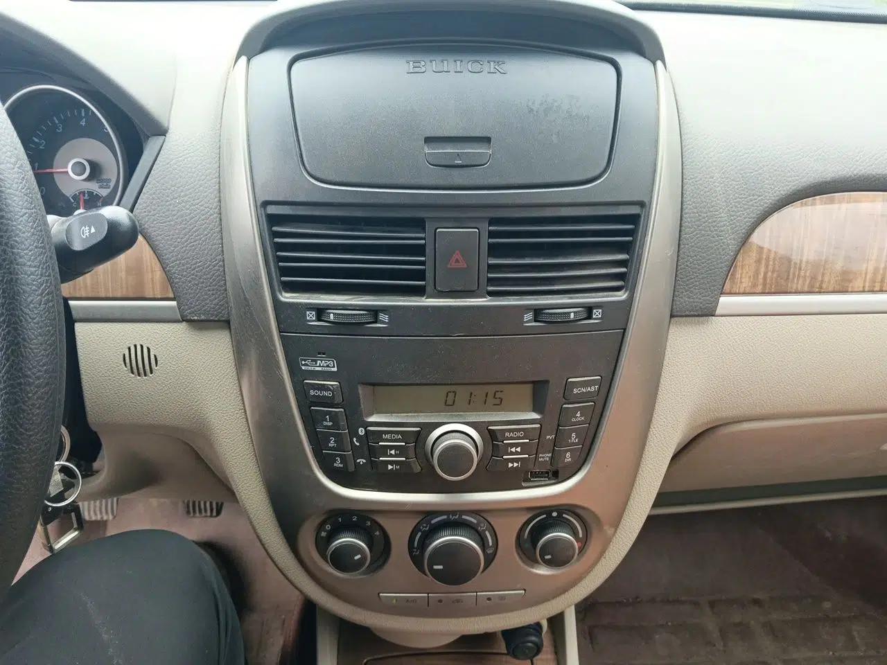 Buick Excelle 2015 1.5L Manual Classic Trim — миниатюра 13