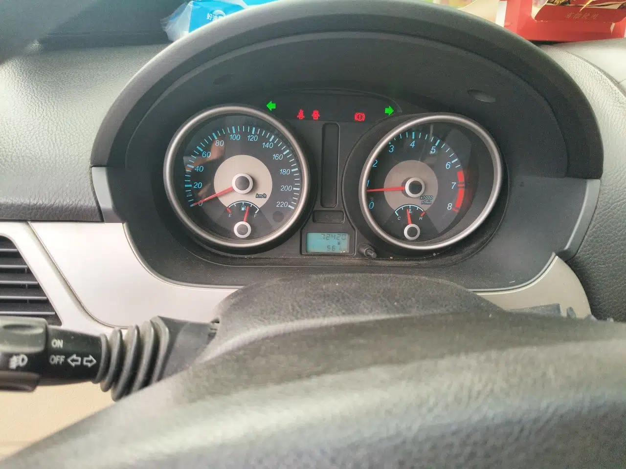 Buick Excelle 2013 1.5L Manual Classic Model — миниатюра 11