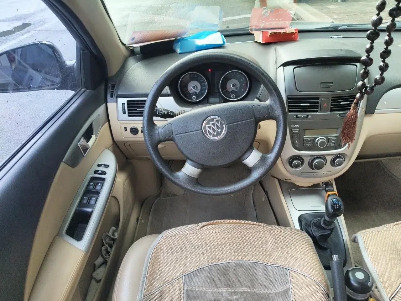 Buick Excelle 2013 1.5L Manual Classic Model — миниатюра 10