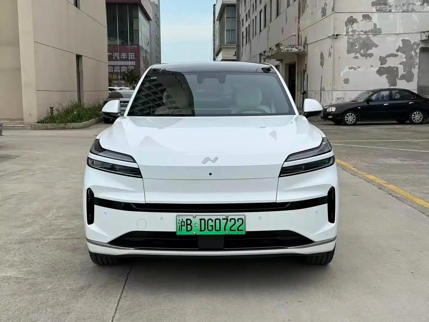 2025 Chevrolet L90 Ultra 6-seater — миниатюра 2