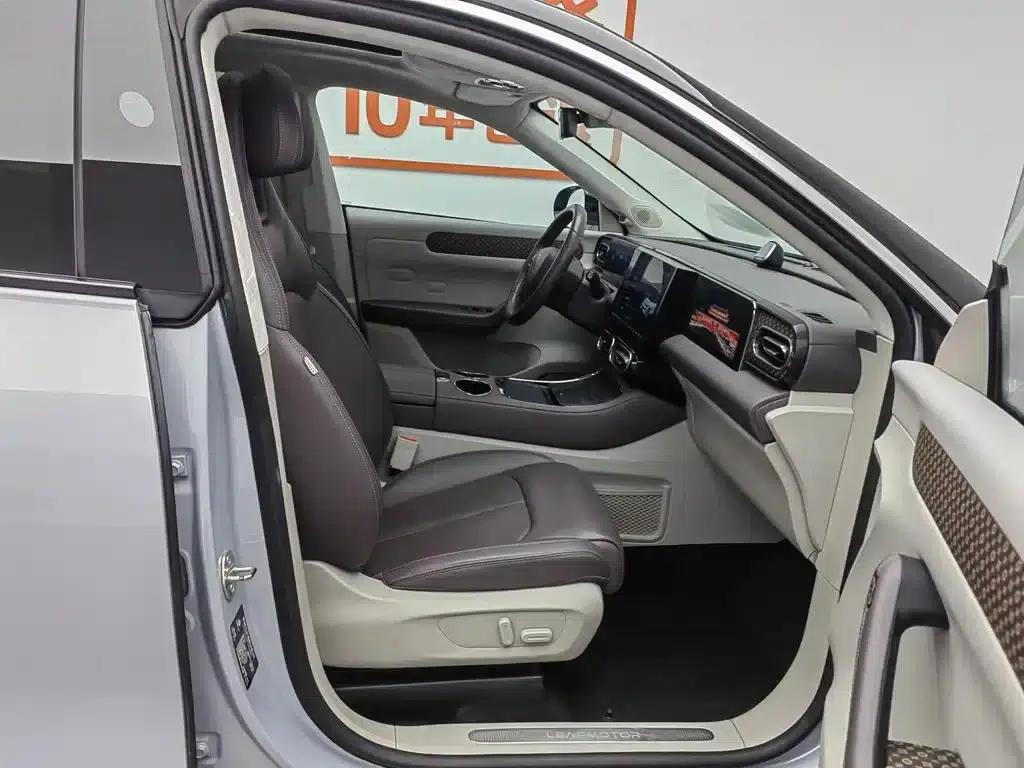 Leapmotor C11 2023 Range Extended 285 Smart Edition — миниатюра 23