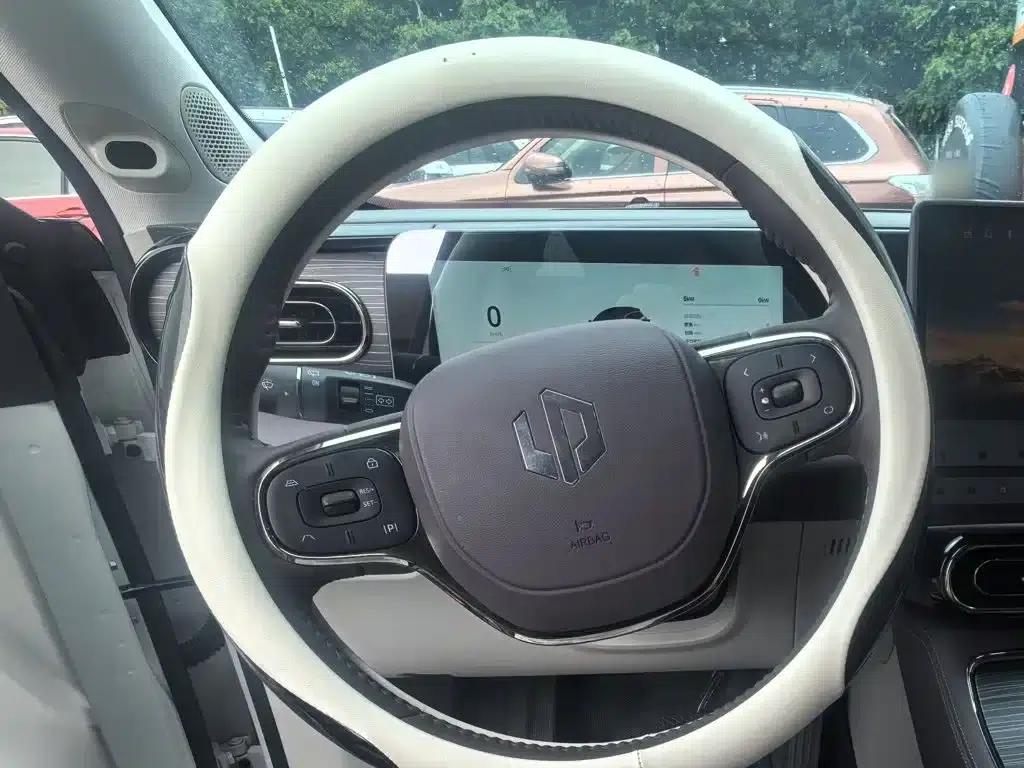Leapmotor C11 2024 Pure Electric 580 Premium Edition — миниатюра 3