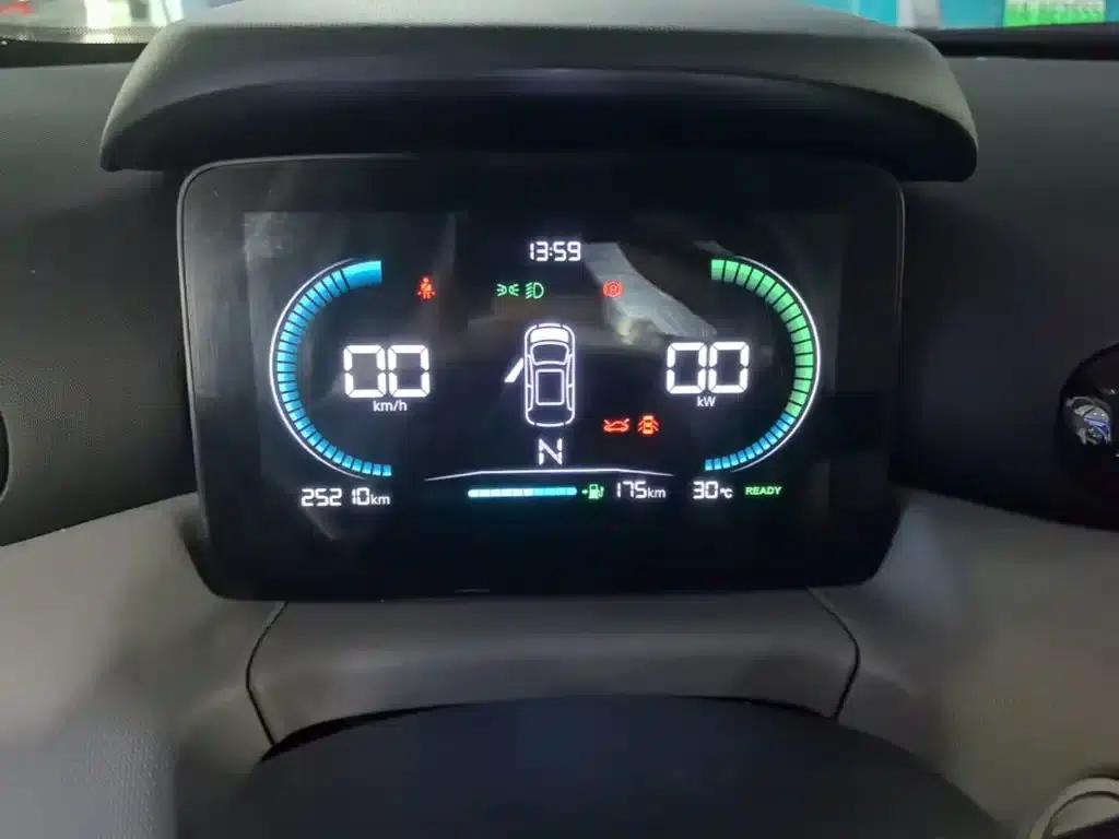 Leapmotor T03 2023 Model 310 Lite Edition — миниатюра 12