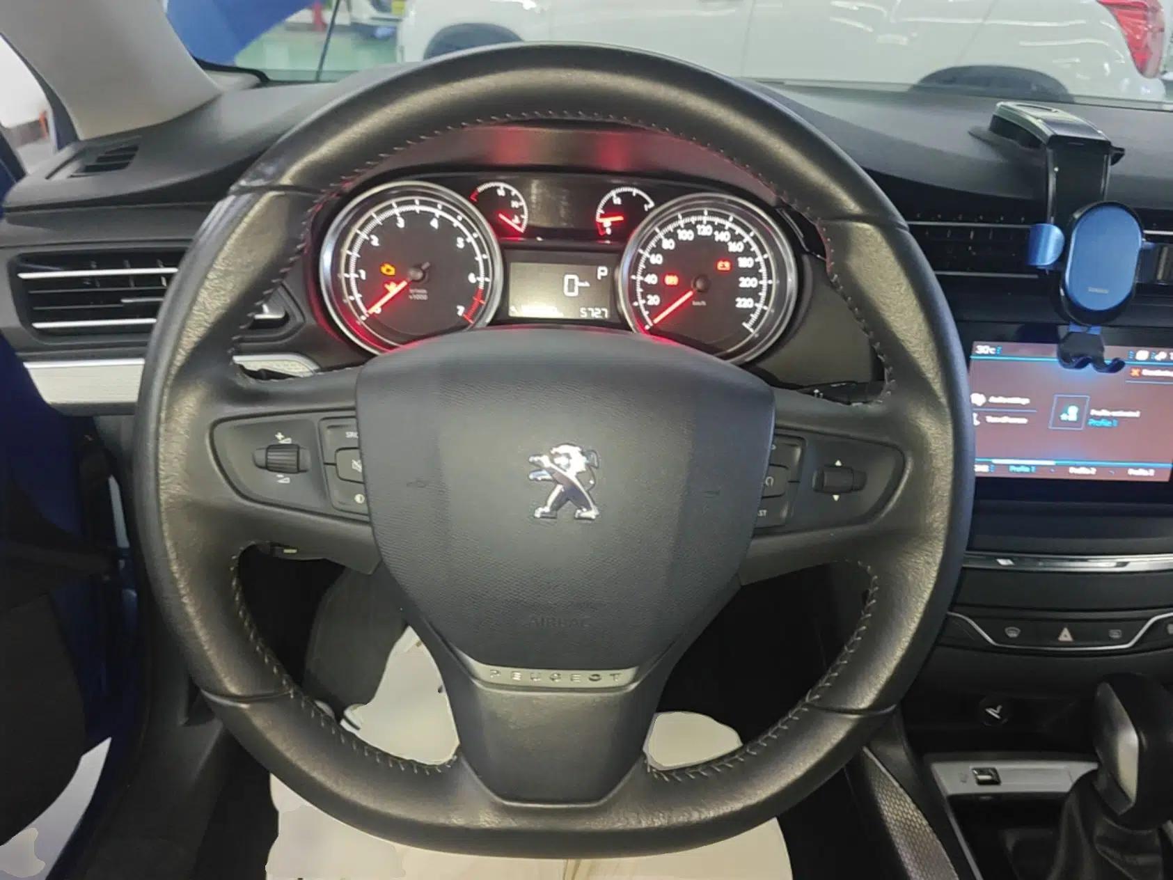 Peugeot 408 2019 360THP Automatic Luxury Edition China VI Standard — миниатюра 13