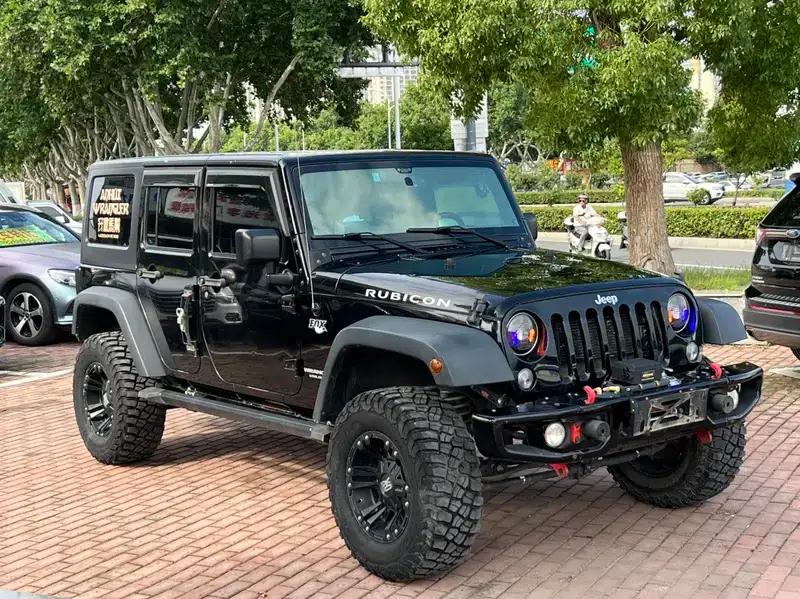 2017 Jeep Wrangler 3.6L Rubicon Four-Door Comfort Edition — миниатюра 3