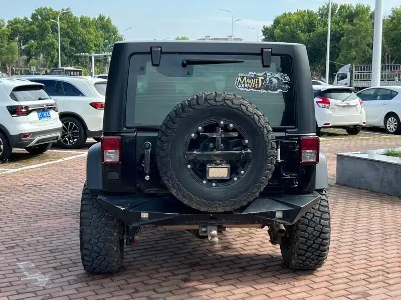 2017 Jeep Wrangler 3.6L Rubicon Four-Door Comfort Edition — миниатюра 5