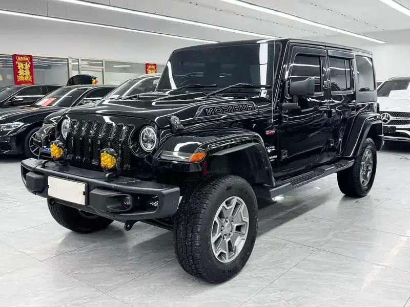 2017 Jeep Wrangler 3.0L Sahara Four-Door Comfort Edition — миниатюра 1