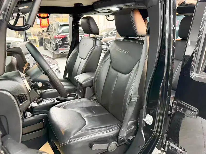 2017 Jeep Wrangler 3.0L Sahara Four-Door Comfort Edition — миниатюра 22