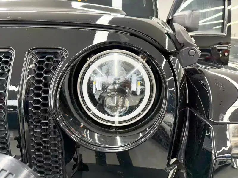 2017 Jeep Wrangler 3.0L Sahara Four-Door Comfort Edition — миниатюра 8