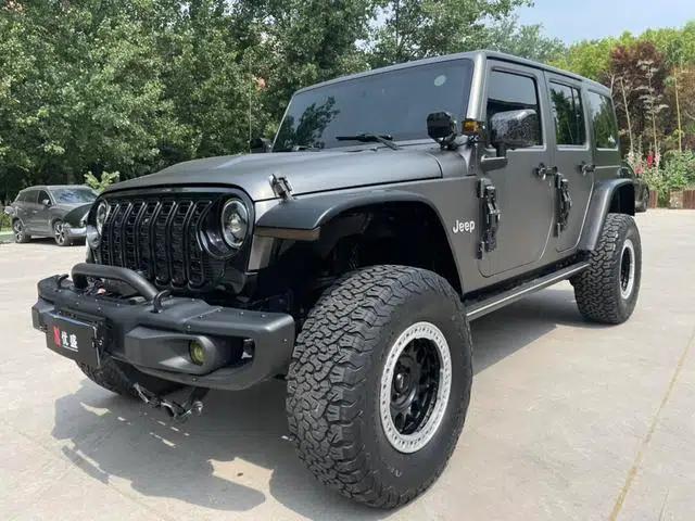 2015 Jeep Wrangler 3.0L Sahara 4-Door