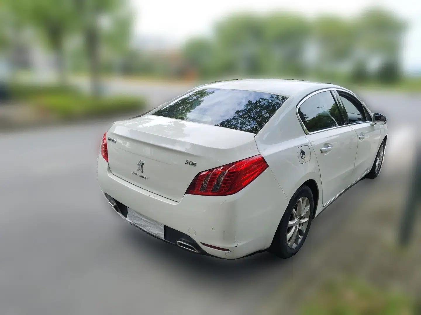 Peugeot 508 2013 2.0L 2nd Anniversary Edition with Automatic Sunroof – Classic Version — миниатюра 6