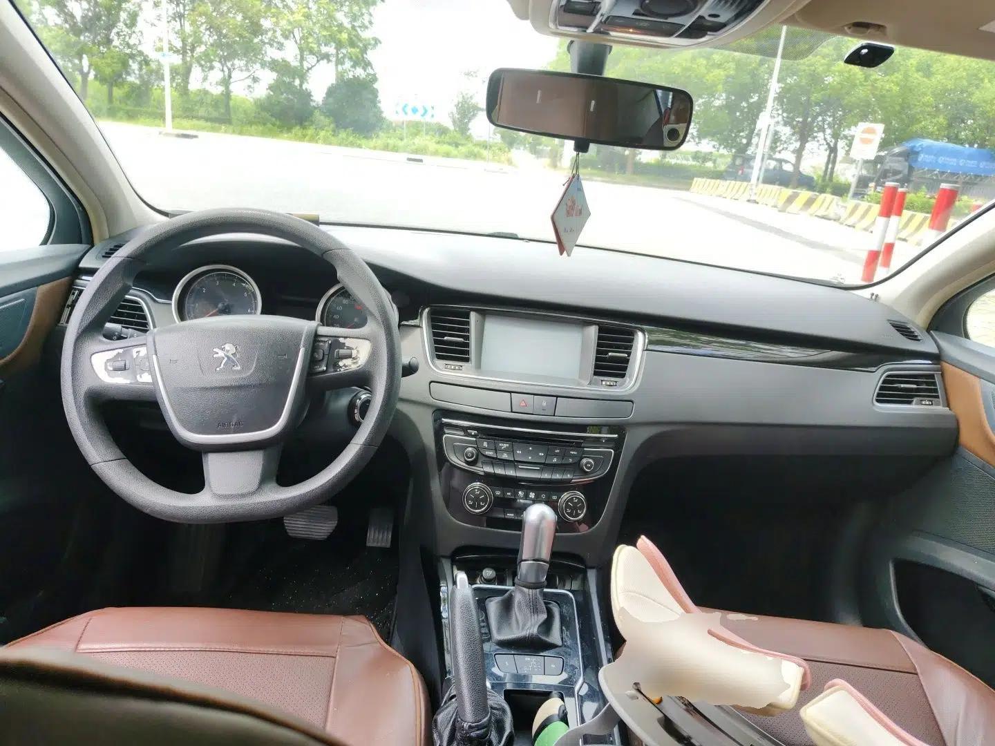 Peugeot 508 2013 2.0L 2nd Anniversary Edition with Automatic Sunroof – Classic Version — миниатюра 9